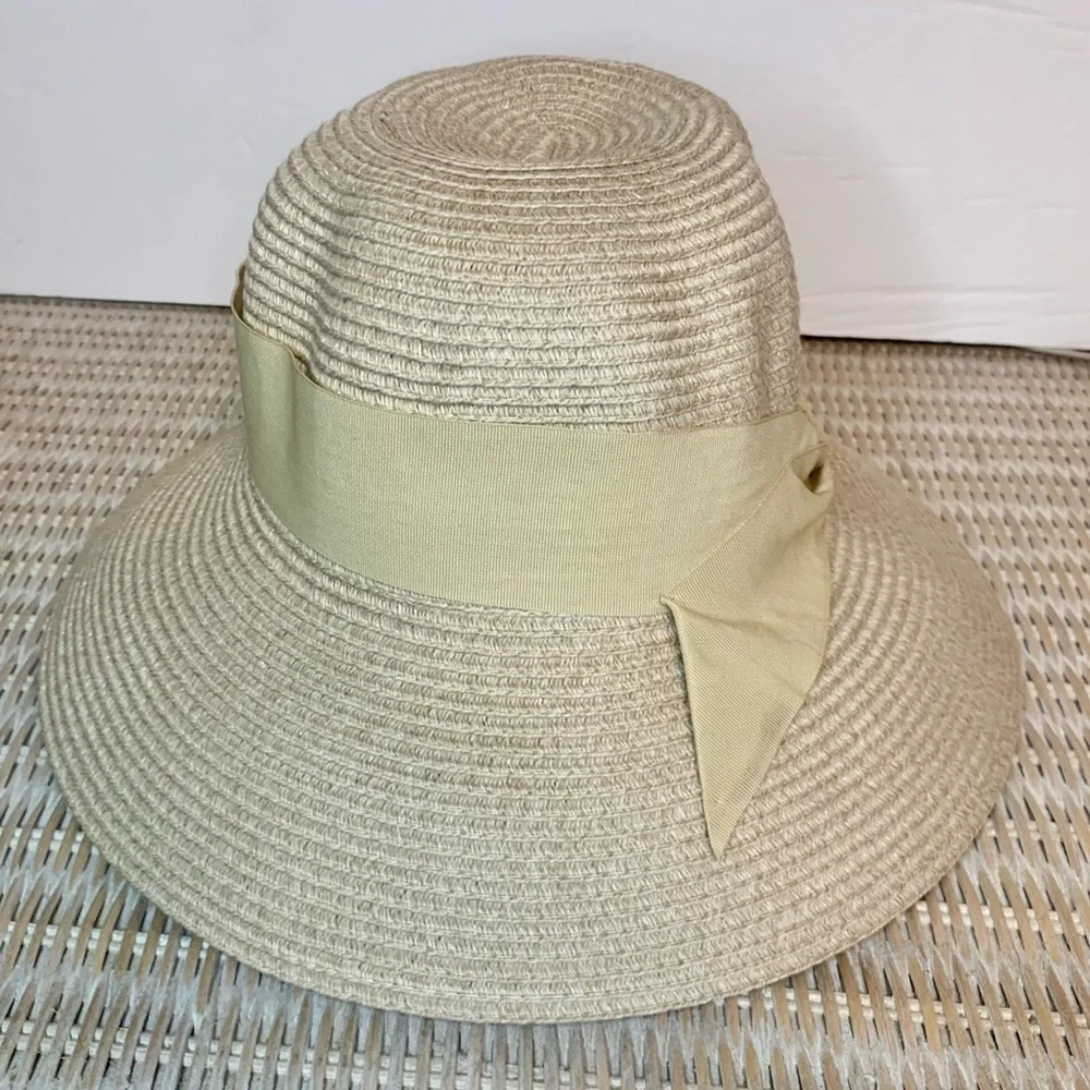 NWT C . C Exclusives Straw Sun Hat Tan One Size